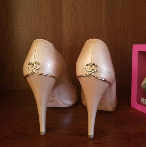 Authentic Chanel pumps - Picture 1 of 5